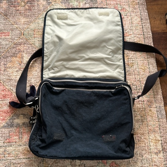 Navy blue Kipling hover messenger bag - Picture 3 of 8